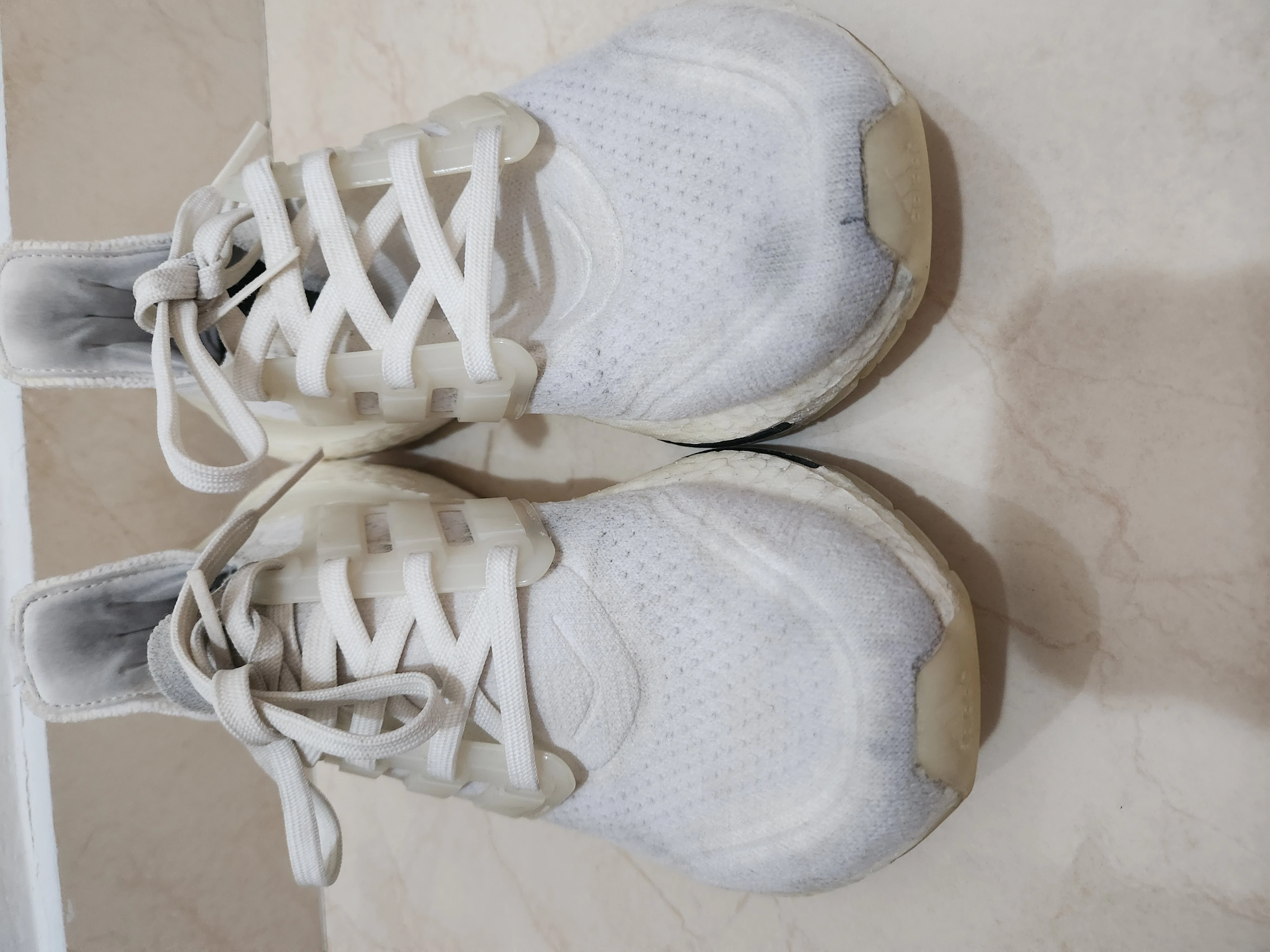 Mid/condition white Adidas shoes