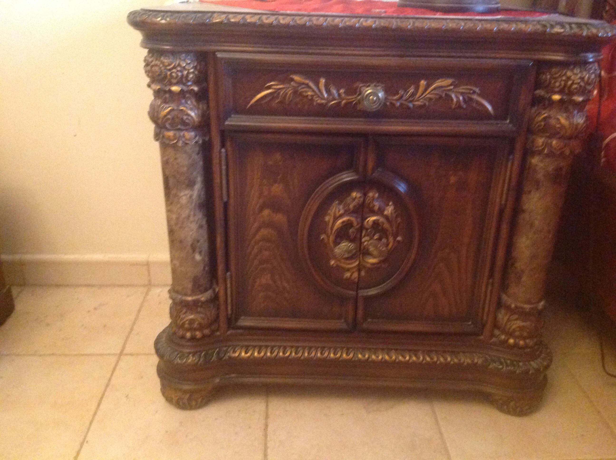 Bedroom Suite For Sale