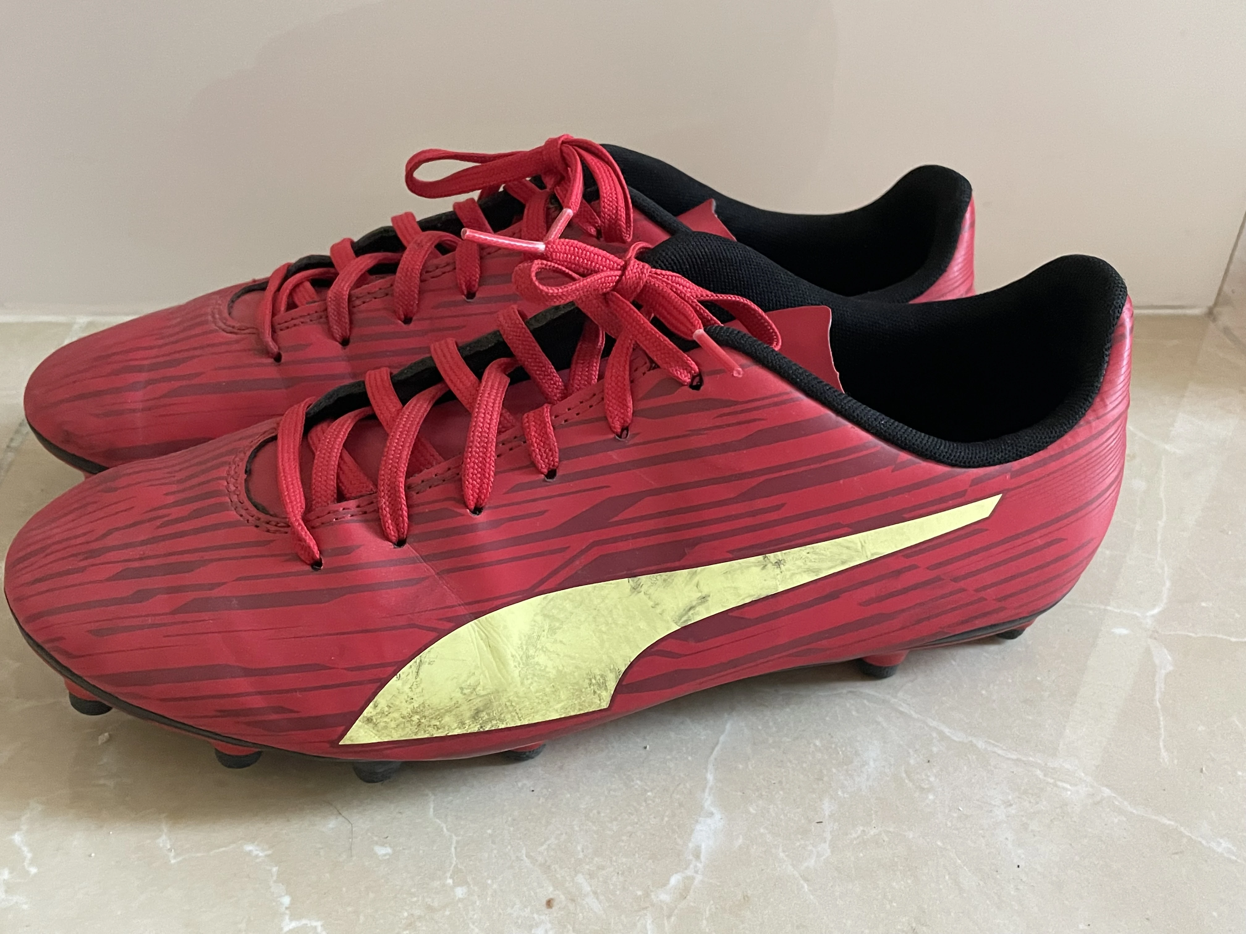 PUMA football shoes - size 44