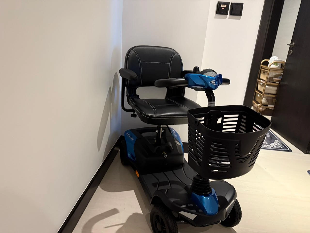 Electric mobility scooter-excellent shape