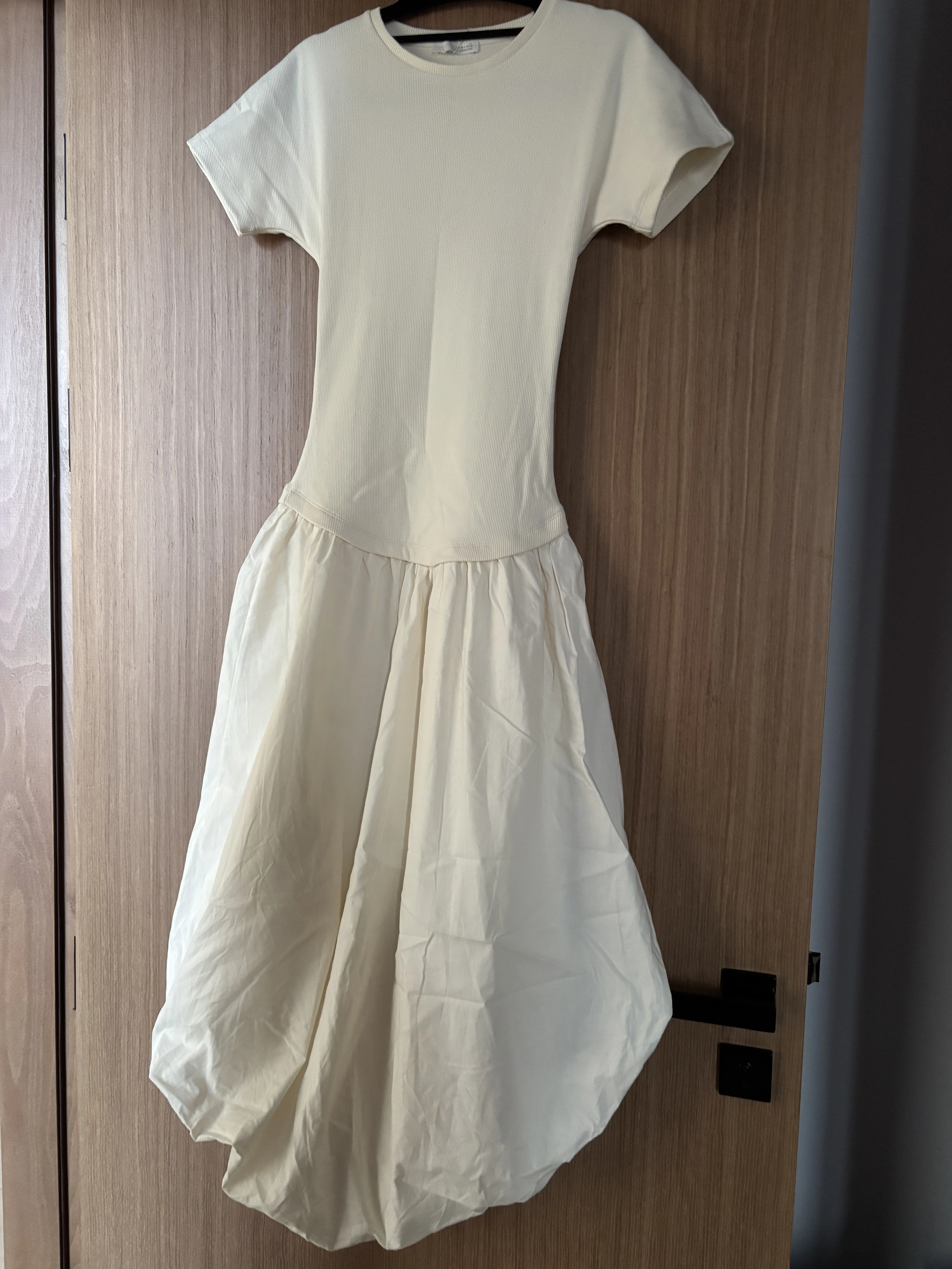 zara ballon dress brand new Size S