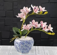 Ceramic flower vase