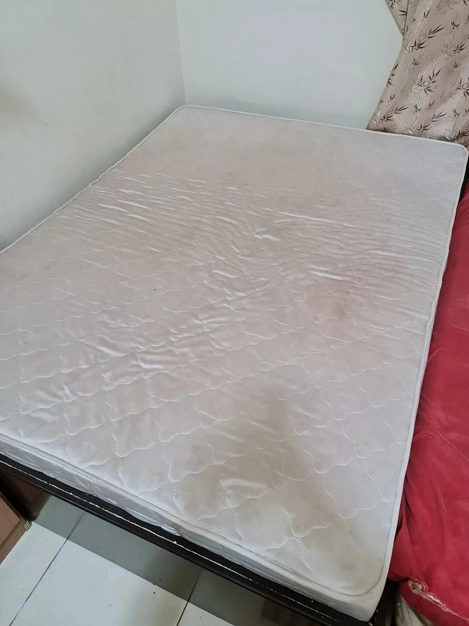 Queen size bed with mattress